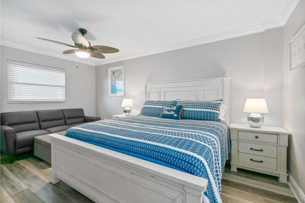 Gorgeous 3 Bedroom Condo In The Perfect Locationseaoats302 St. Pete Beach Exterior photo